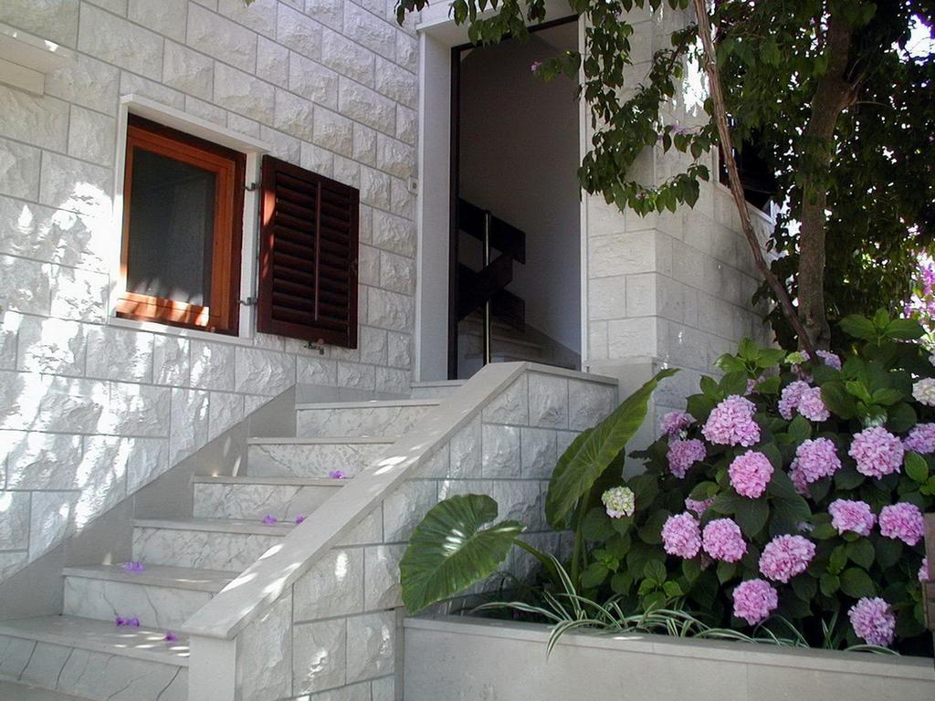 Apartments Raic Supetar Exterior photo